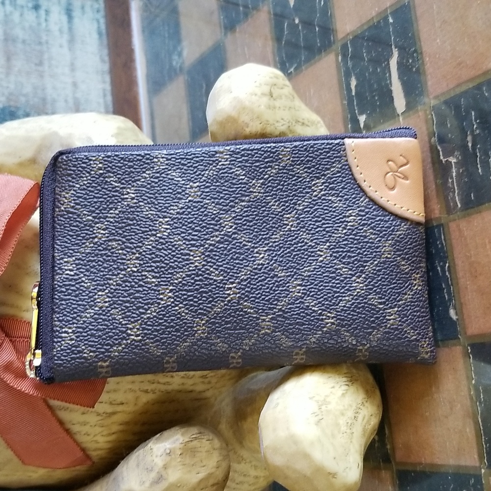 Rioni Card Holder